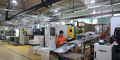 壓鑄件電鍍后放一段時(shí)間表面發(fā)黑什么原因？